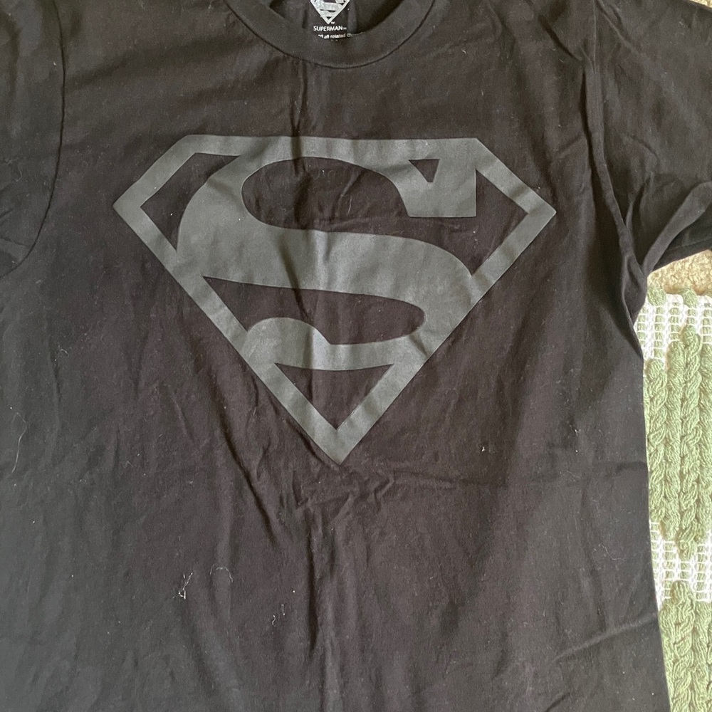 DC Black Superman Logo Short Sleeve Tee - Picture 3 of 3